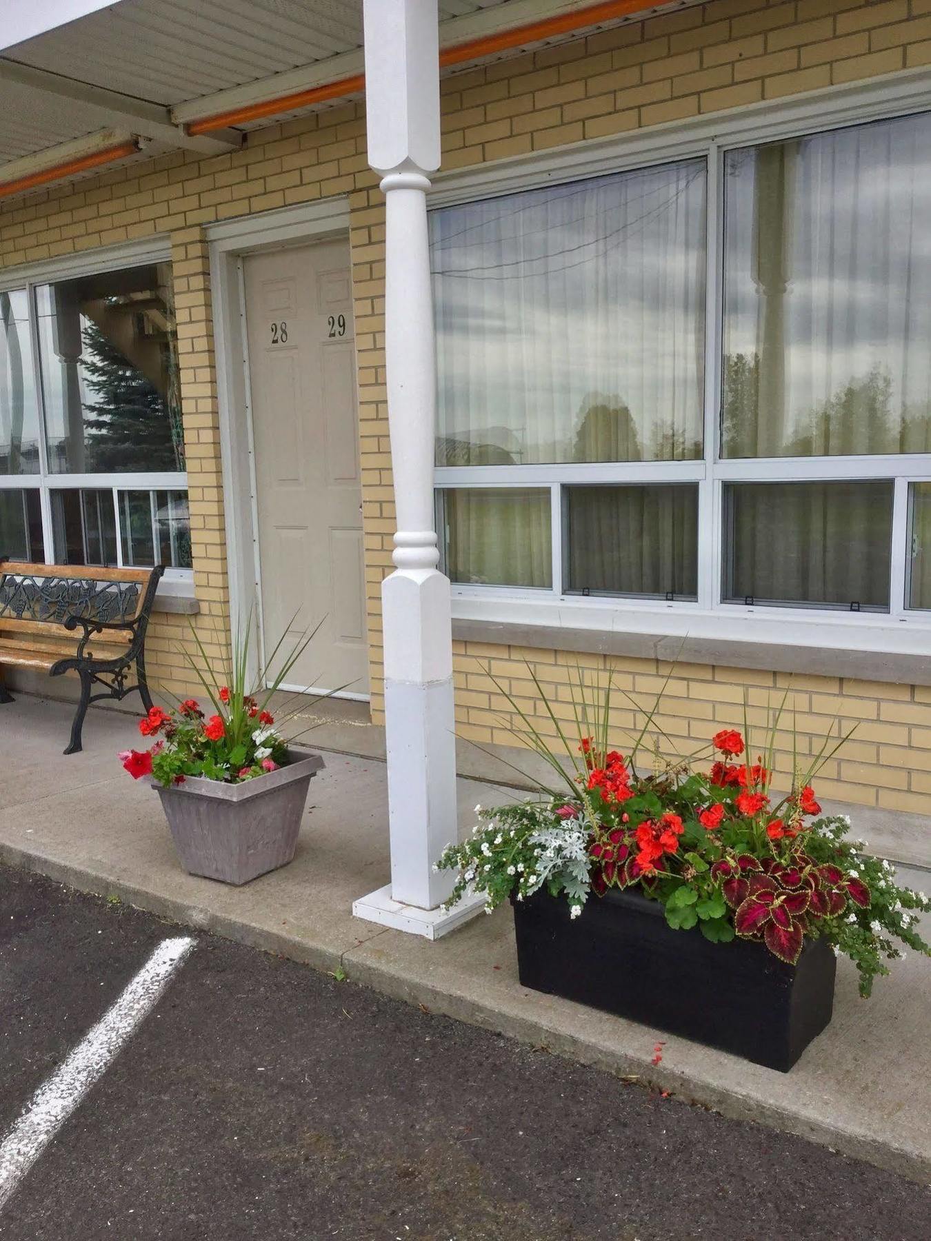 Milan Garden Inn Thorold Εξωτερικό φωτογραφία